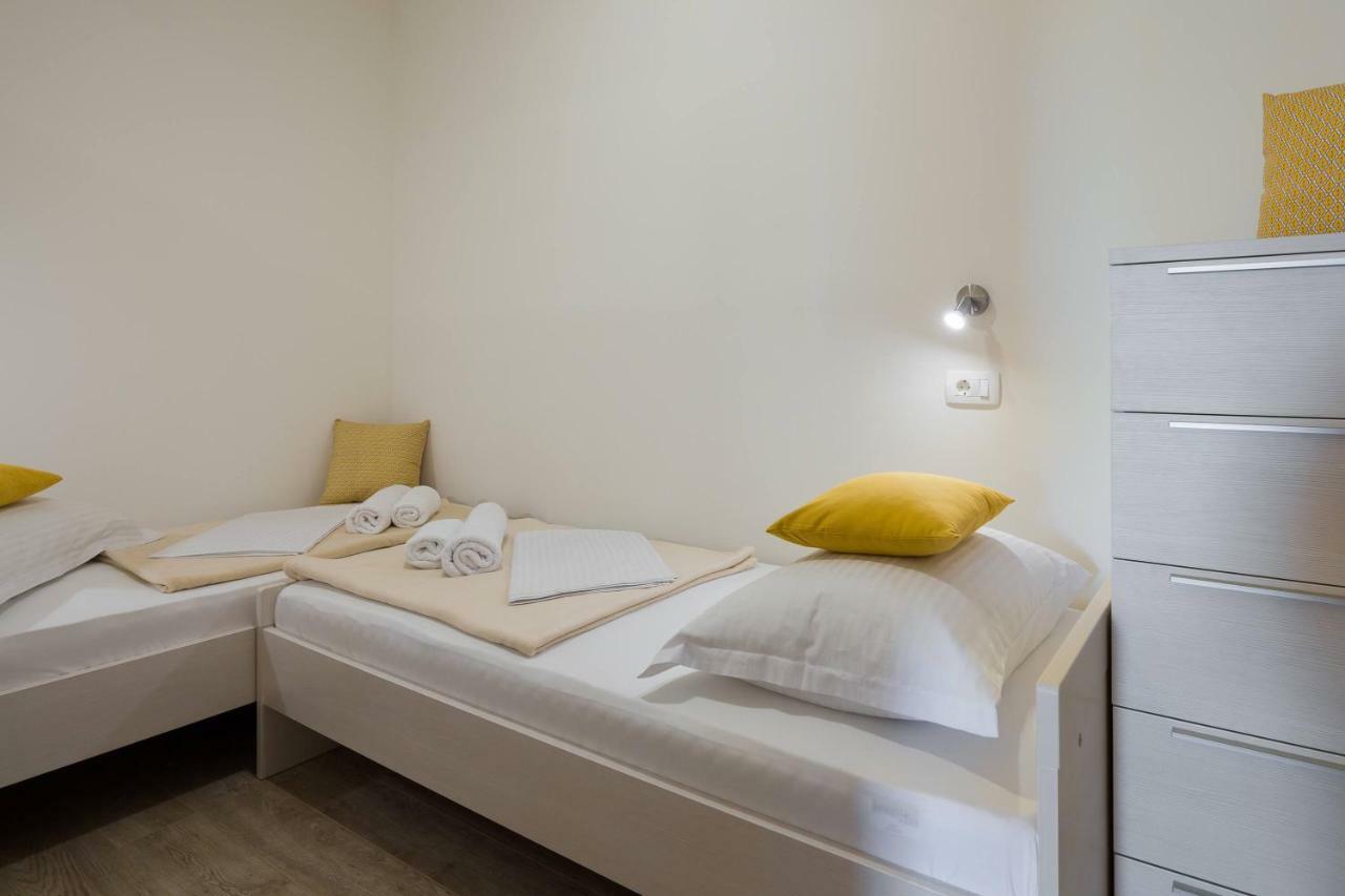 Apartments In ザオストログ エクステリア 写真