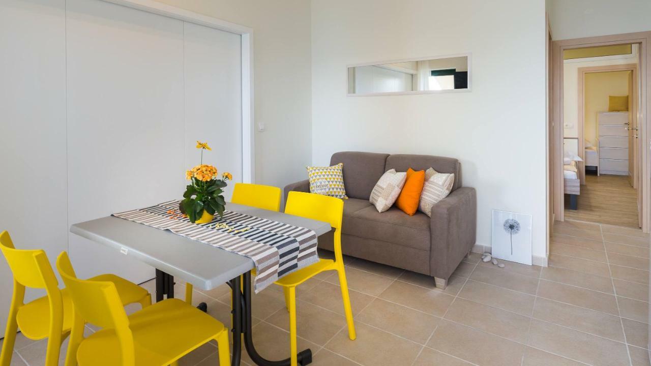 Apartments In ザオストログ エクステリア 写真